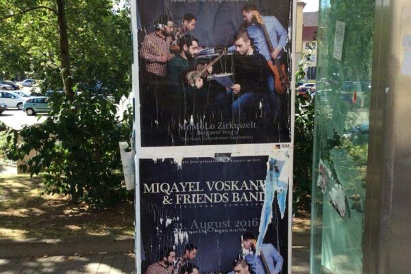 POSTERS (3)